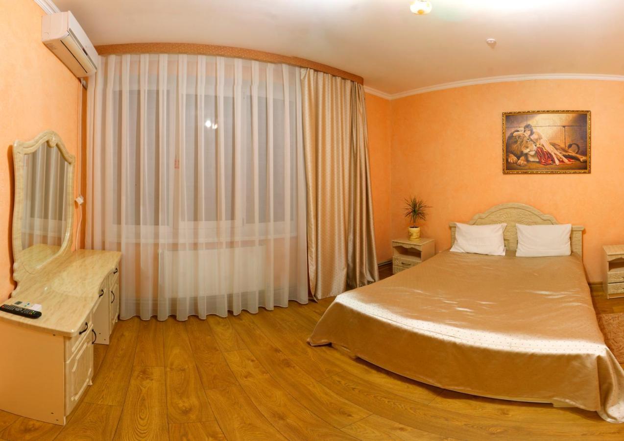 Hotel De Luxe Chmil'nyk Esterno foto