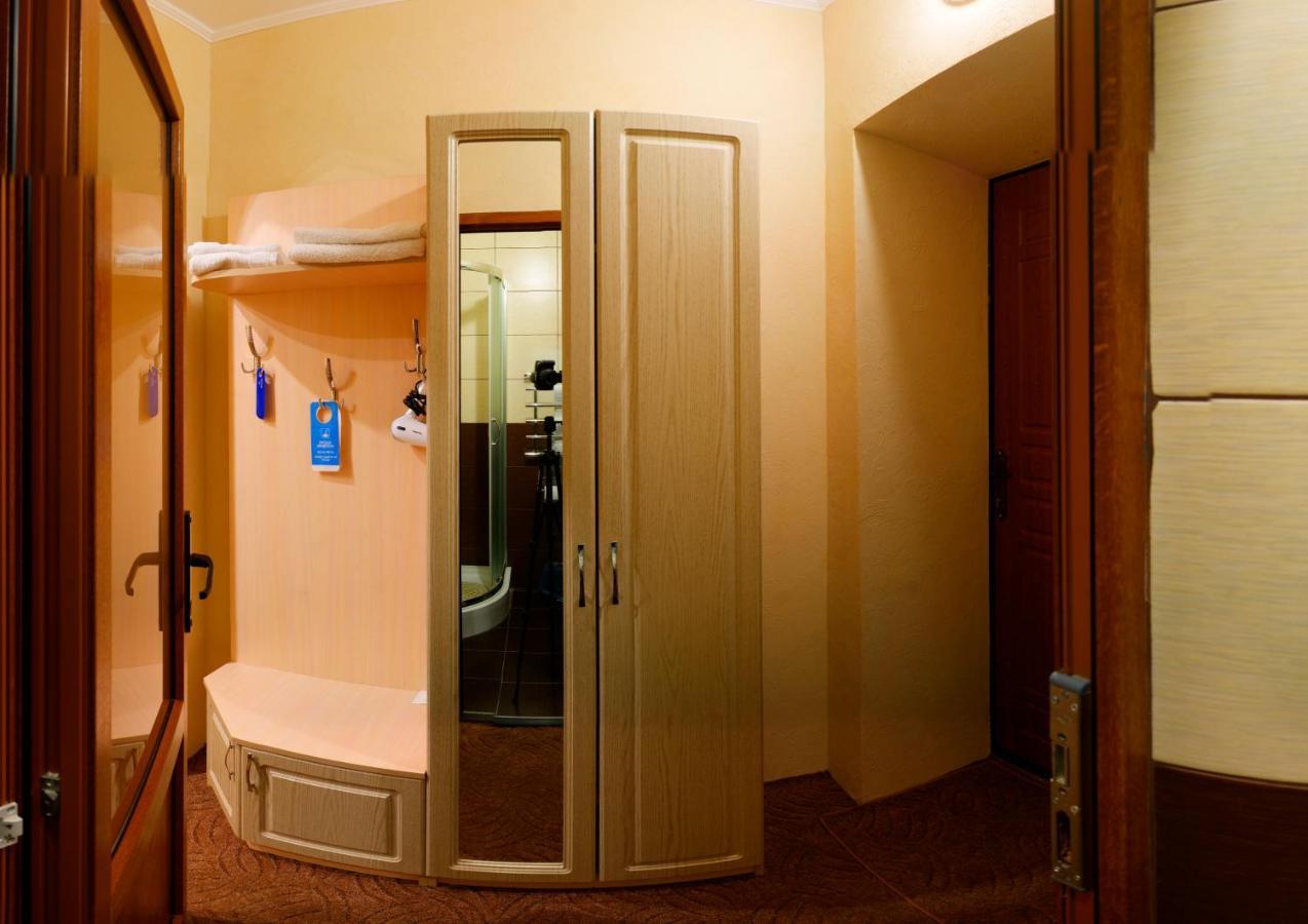 Hotel De Luxe Chmil'nyk Esterno foto